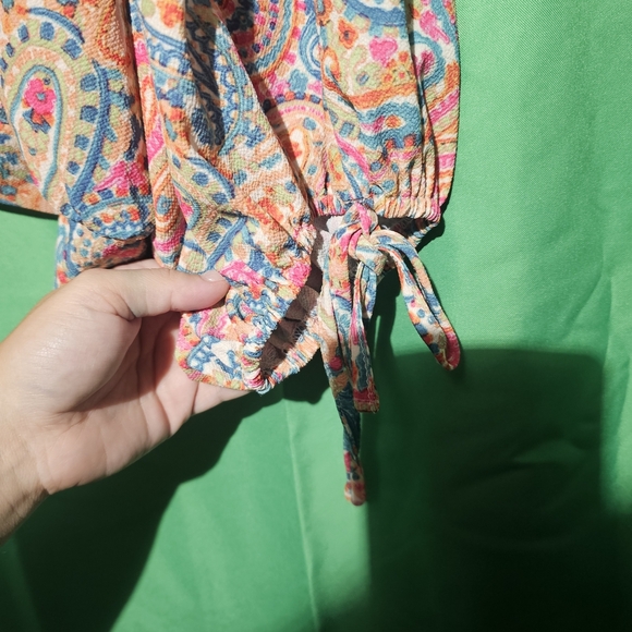 Umgee EUC Large Multicolor Paisley V-Neck Blouse No Stains No Holes - Picture 2 of 7